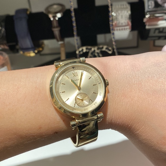 Coach Gold Watch - Picture 1 of 4